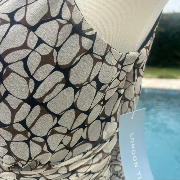 London Times Black and Cream Sleeveless Midi Dress - Picture 7 of 15